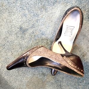 Cynthia Rowley black leather and grey wool/felt spectator style pumps.